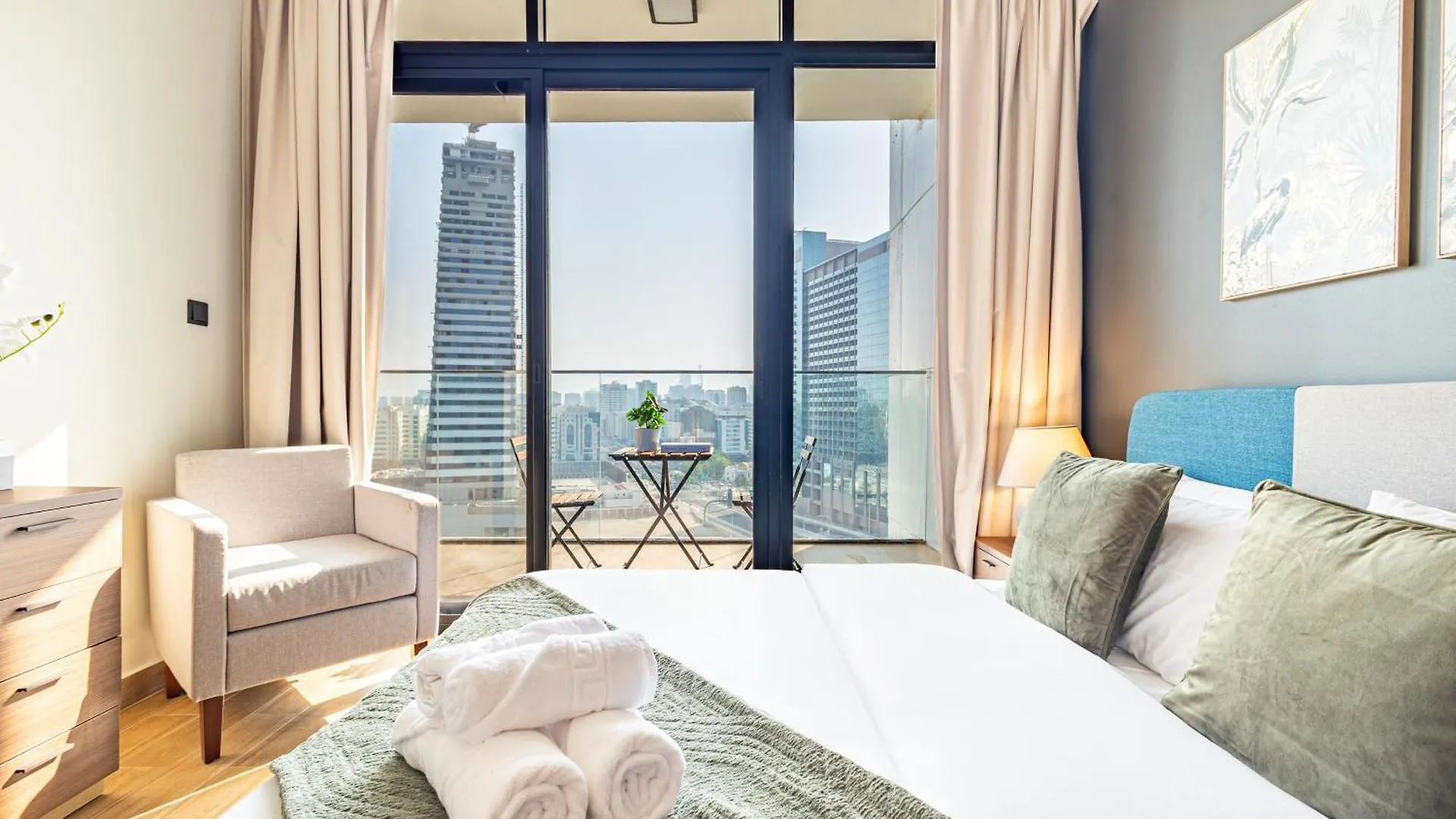 Apartment Full Canal View - Upgraded - Huge Balcony - 5 Min Walk From Adgm, Cleveland & Galleria - Ideal For Corporate Guests & Business Professionals Abu Dhabi