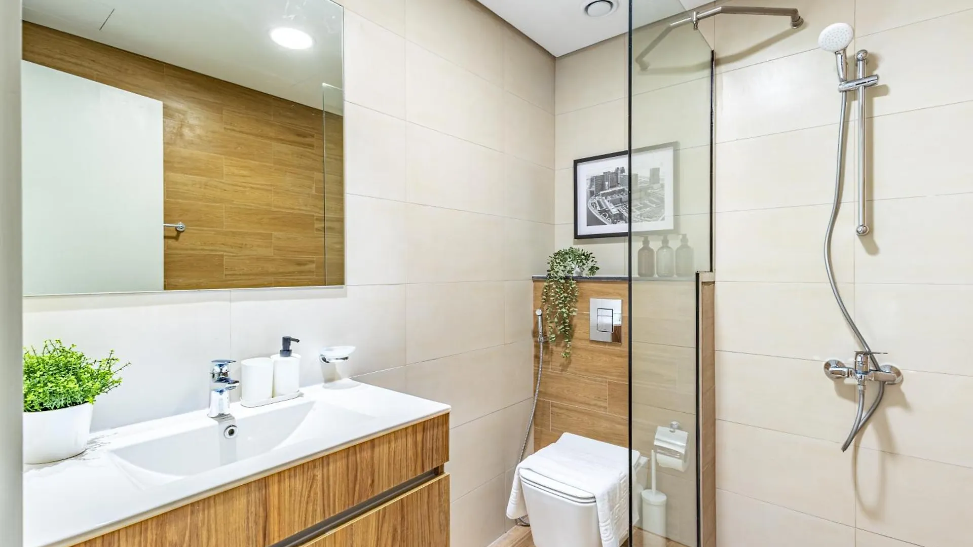 Full Canal View - Upgraded - Huge Balcony - 5 Min Walk From Adgm, Cleveland & Galleria - Ideal For Corporate Guests & Business Professionals Αμπού Ντάμπι 0*,  Ηνωμένα Αραβικά Εμιράτα